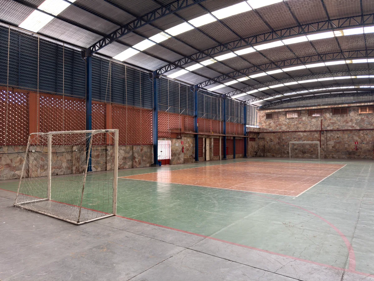Ângulos da quadra de esportes da Educação Infantil